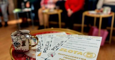 Policjantki z Jawora ostrzegają seniorów przed oszustami